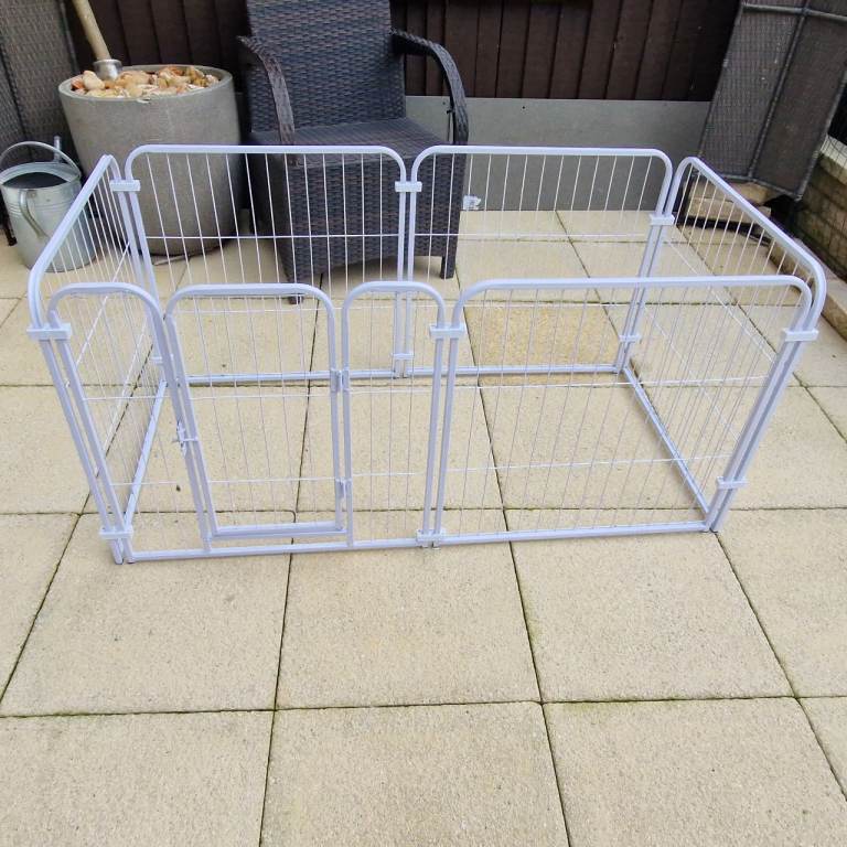 Dogs play pen