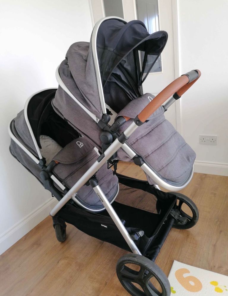 Puggle double pram 