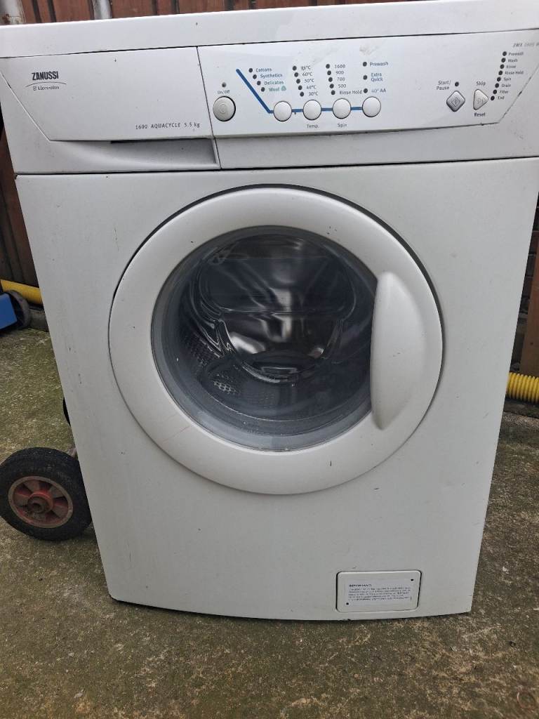 Washing machine zanussi 1600 5.5kg