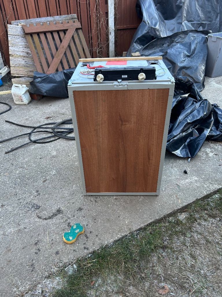 Dometic 7410l 3 way fridge freezer