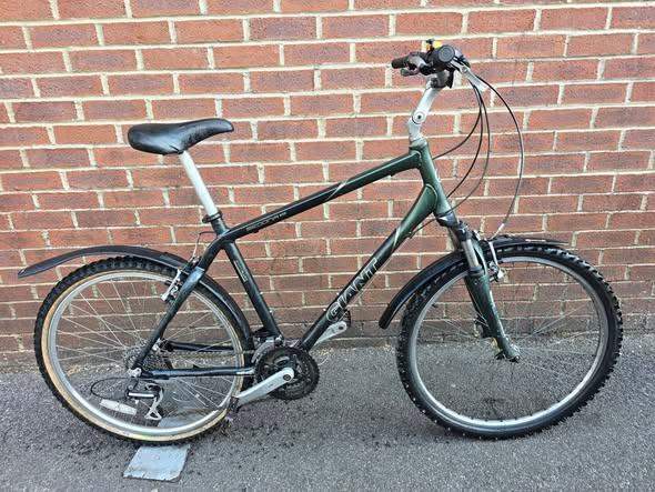 Unisex mountain bike GIANT SEDONA DX Wheels 26" Frame 20" BIG BIKE! VGC!