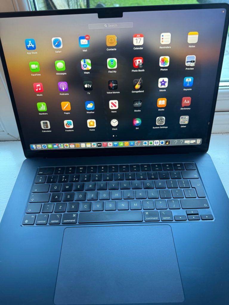 image for Apple MacBook Air M2 8-Core 15” 2023 with box