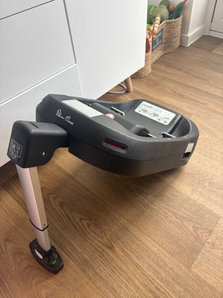 Silver Cross Car Seat Base – Good Condition