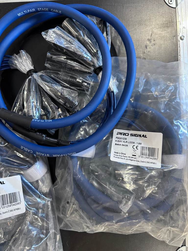 Pro Signal 8 way XLR male to female loom
