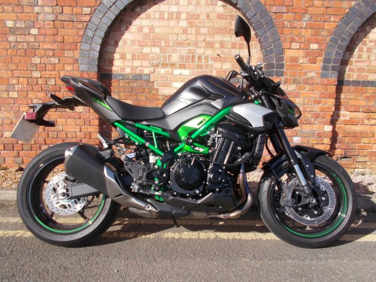 2025 KAWASAKI Z900