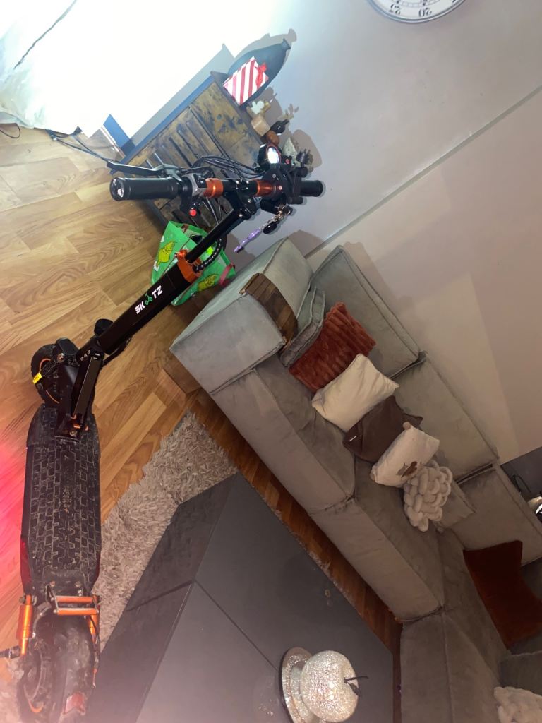 Skootz electric scooter 