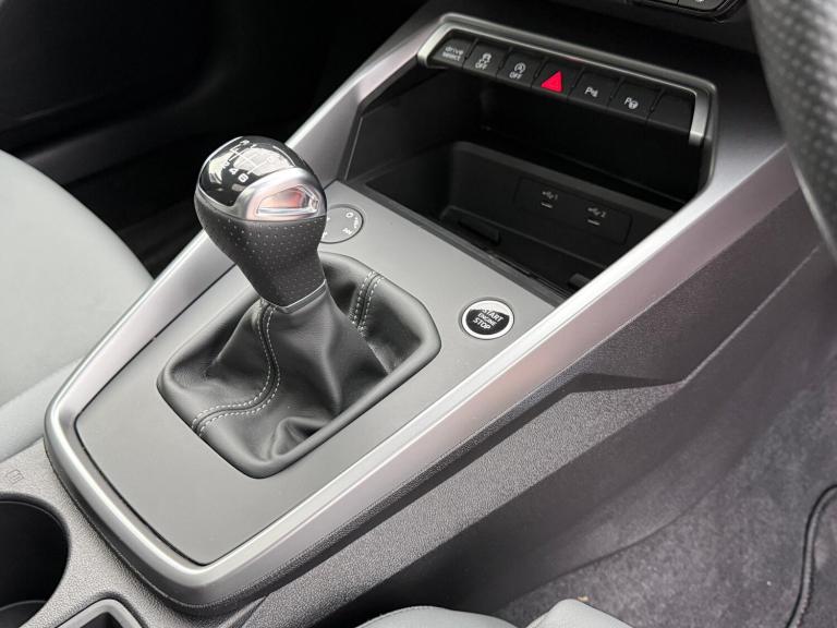  Audi A3 1.5 TFSI 35 S line Sportback 5dr Petrol Manual Euro 6 (s/s) (150 ps) Petrol Manual