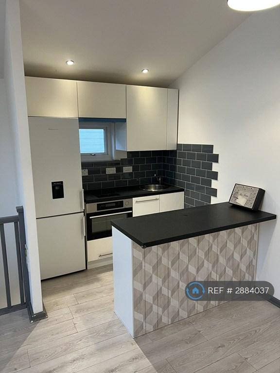 1 bedroom flat in Follager Road, Rugby, CV21 (1 bed) (#2884037)