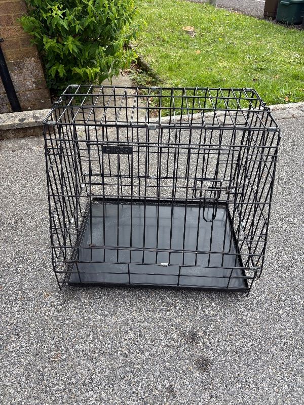 Small dog crate/cage for car