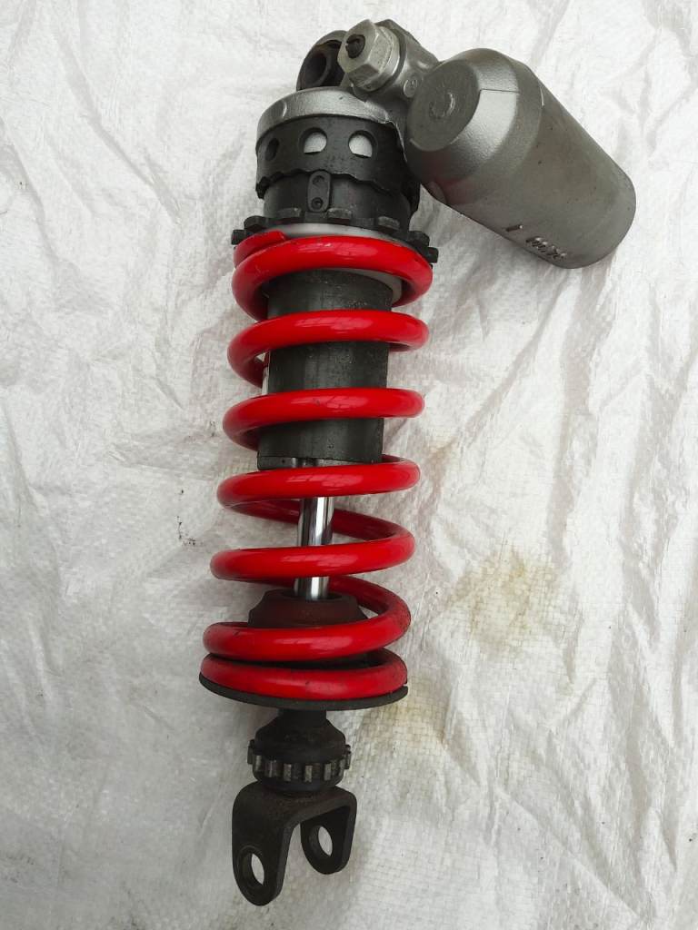 Yamaha fzs fazer 1000 2005 rear shock