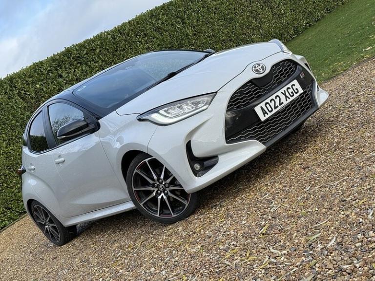 2022 Toyota Yaris VVT-h GR SPORT Hatchback HYBRID Automatic