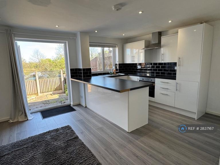 3 bedroom house in Swan Street, Alvechurch, Birmingham, B48 (3 bed) (#2837167)