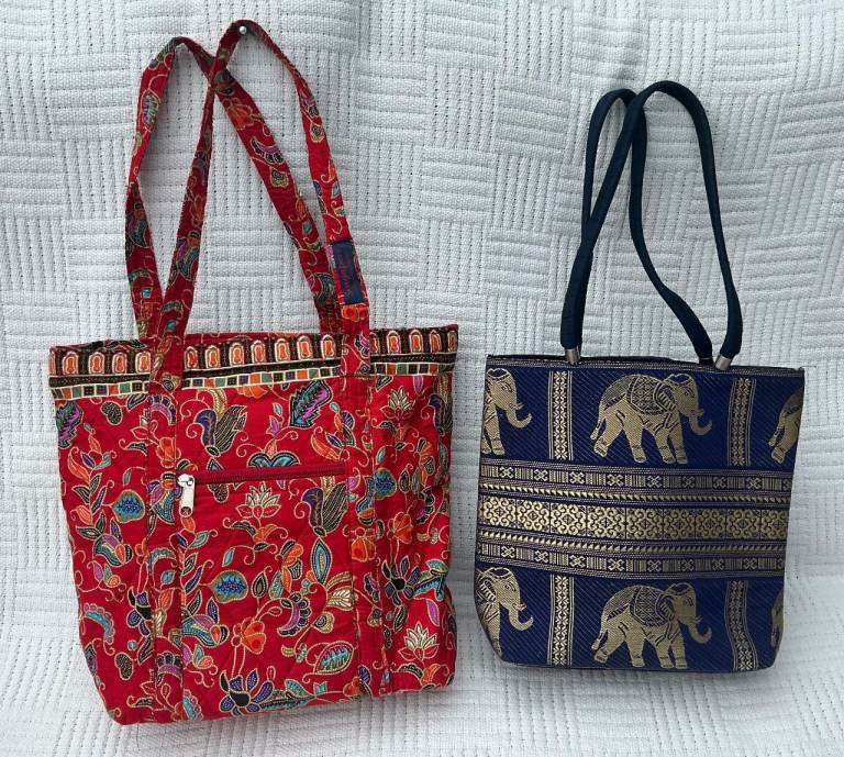 DECORATIVE SHOPPING BAGS