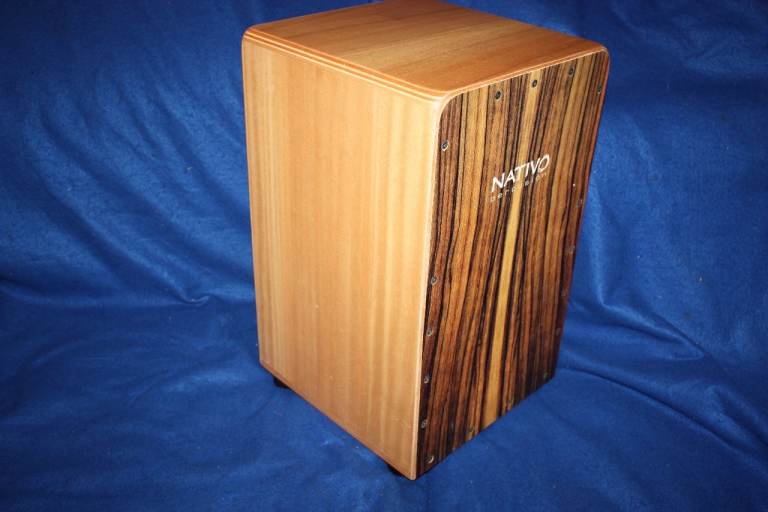 Nativo INIC-BROWN Inicia Series Standard-Class A Oak Cajon ~ Brown Front Finish ~ £95 ono