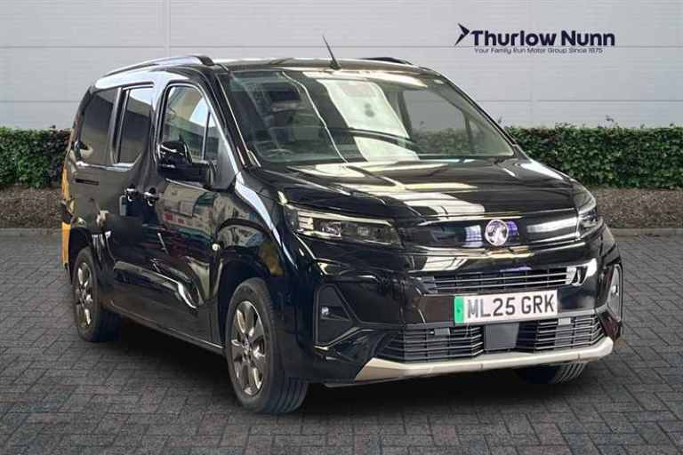 2025 Vauxhall Combo Life Electric 52kWh Ultimate XL MPV 5dr Electric Auto (7.4kW Charger) (136 ps...
