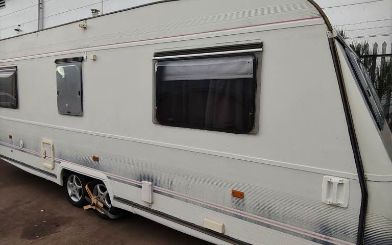 Caravan twin wheel Adria 
