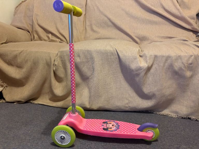 Disney Minnie Mouse 3 Wheel Scooter | Toddler Girls Tri Scooter | Good Condition