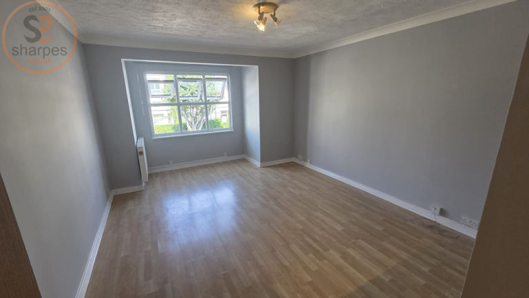 1 bedroom flat in Times Court, Ravensbury Road, Wimbledon Park, London