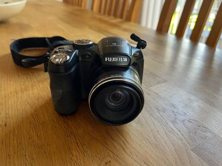 Digital single lens finepix camera