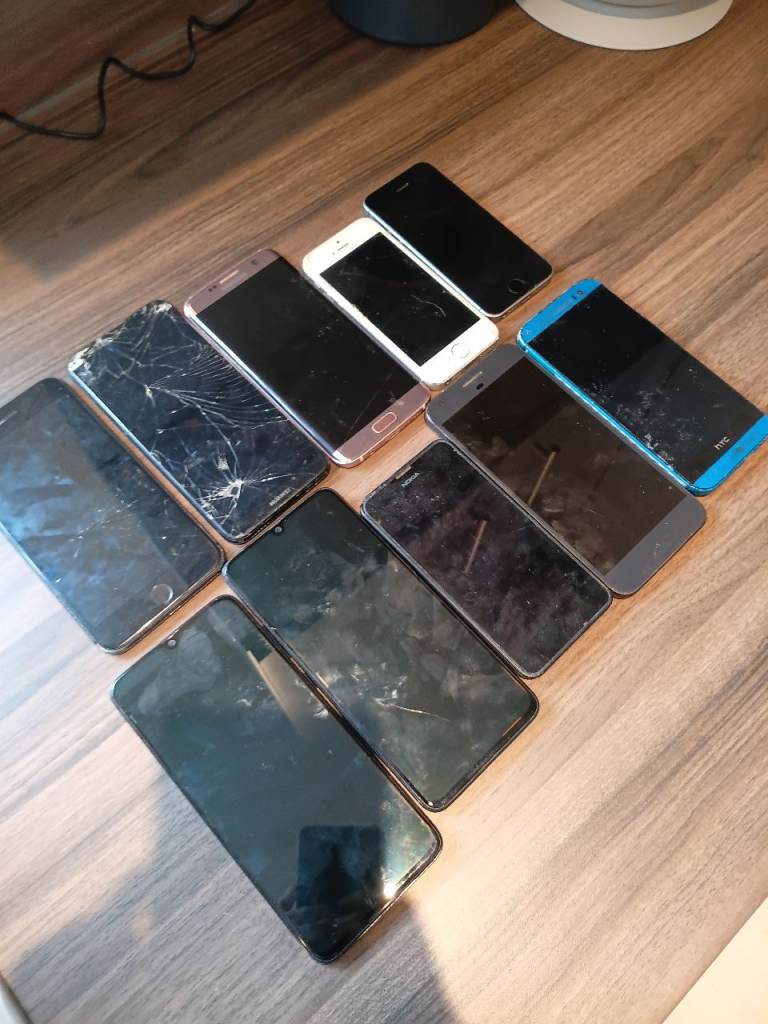 Job lot old phones