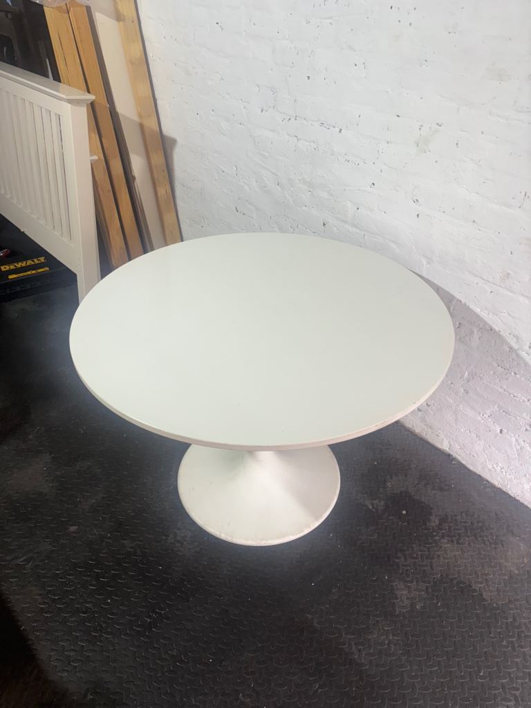 White Ikea round dining table