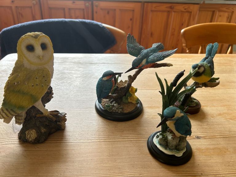 Lovely Set of Bird Figurines – Good Condition