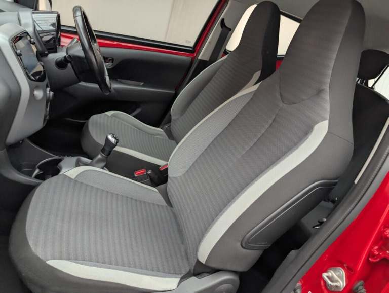 2020 Toyota AYGO 1.0 VVT-i x-play Hatchback 5dr Petrol Manual Euro 6 (71 ps) REVERSING CAMER HATC...