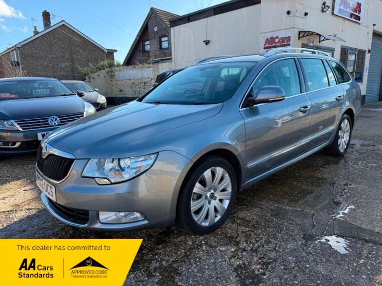2012 Skoda Superb 2.0 TDI CR 170 Elegance 5dr DSG ESTATE DIESEL Semi Automatic