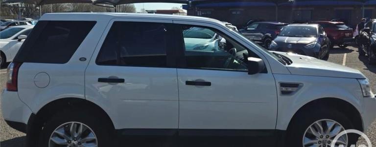 2012 Land Rover Freelander 2 2.2 TD4 XS 5dr Auto ++ DAB / BLUETOOTH / HALF LEATHER ++ ESTATE Dies...