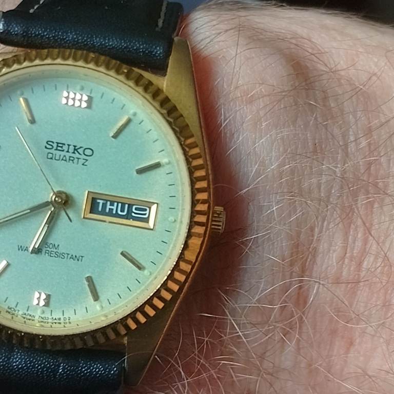 Vintage Seiko Quartz Watch Gold Tone with Date Display
