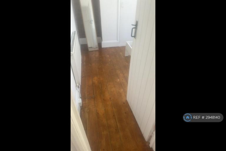 2 bedroom flat in Grafton Road, London, NW5 (2 bed) (#2948140)