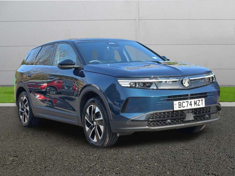 2025 Vauxhall Grandland 1.2 Hybrid [136] Ultimate 5dr e-DCT6 [Pan Roof] HATCHBACK PETROL Automatic