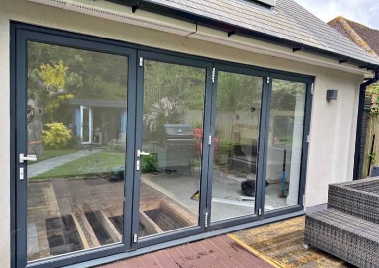 Bifolding door 
