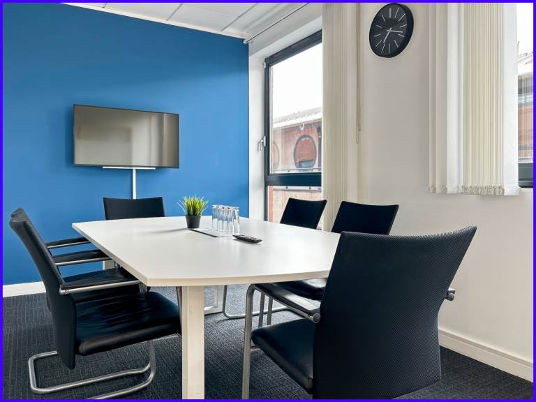 Bradford - BD1 2SU, Find office space in Regus 1 Godwin Street for 4 people