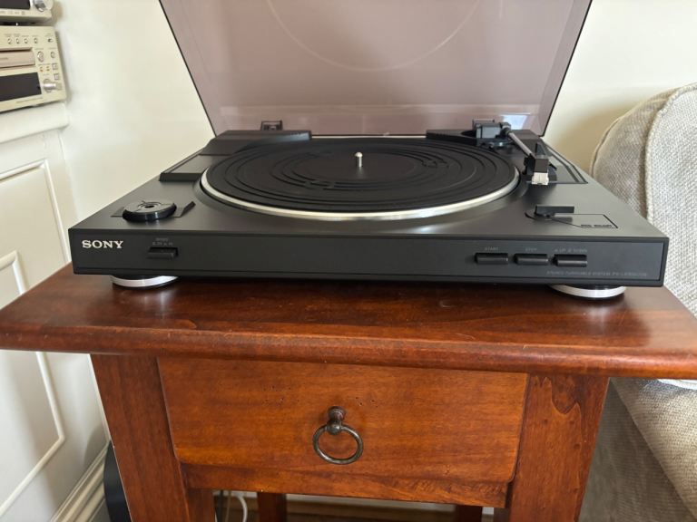 Sony PS-LX300USB Stereo Turntable System – Good Condition