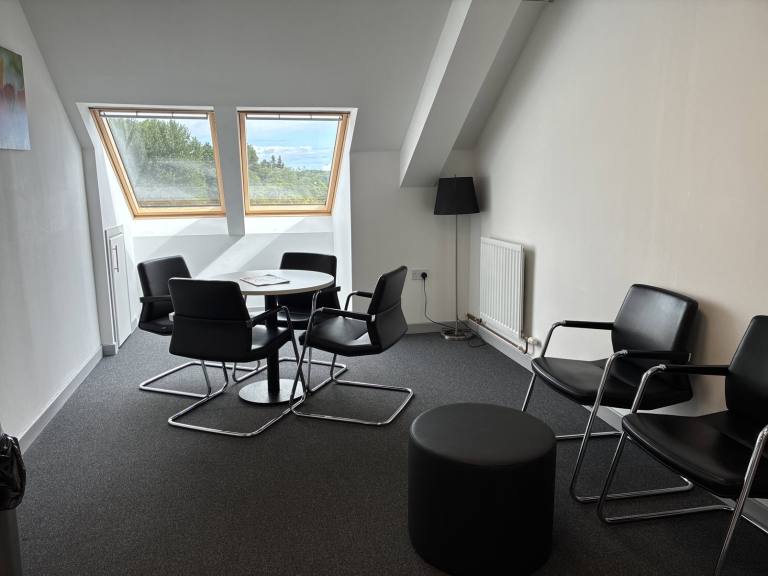 Coleraine - BT51 3DR \ Serviced Office with 4 Desks