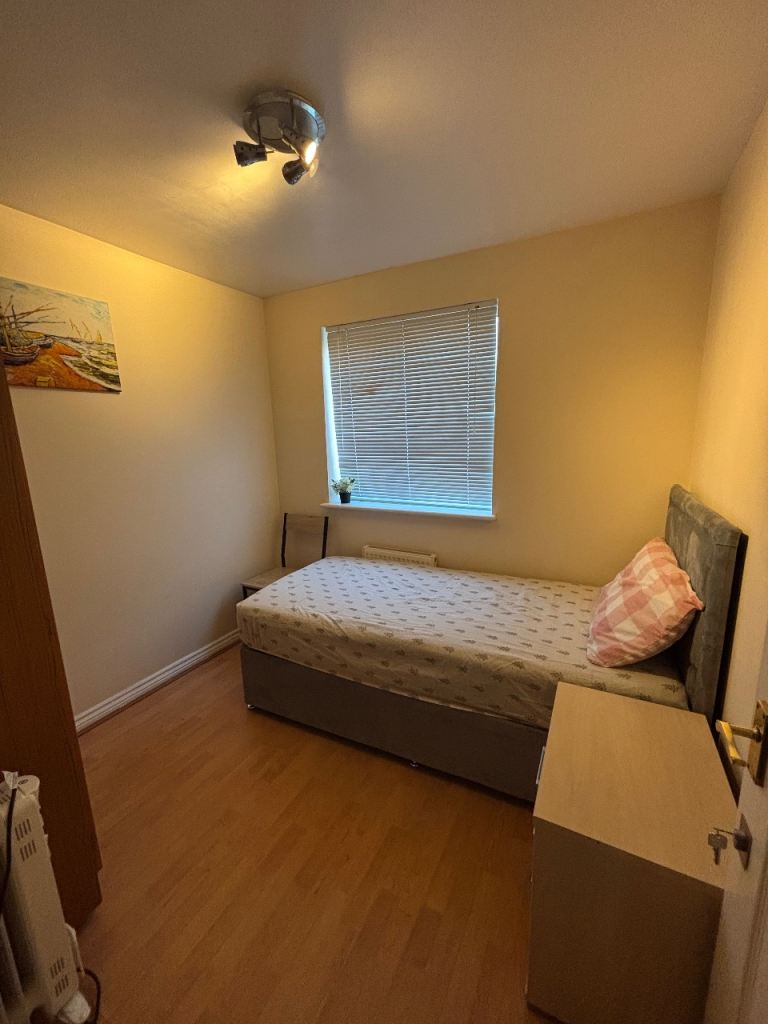 Share Room for Rent in an HMO