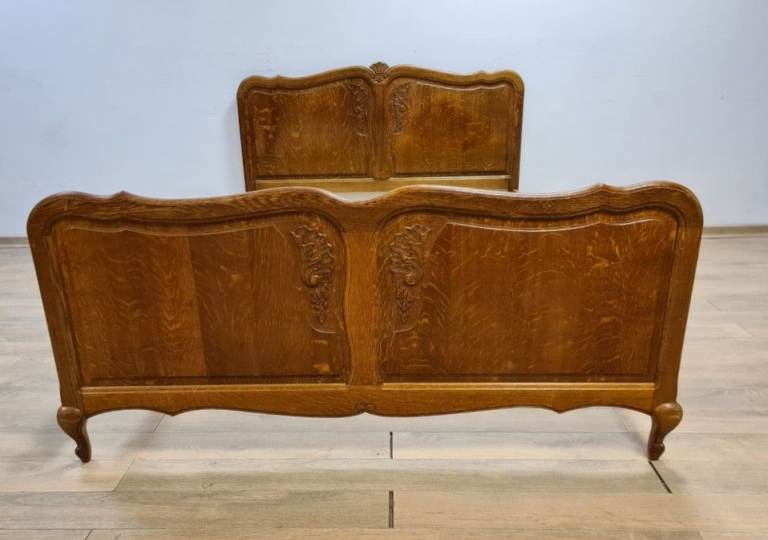 Pretty French Louis XV Antique Style Solid Oak Double Bed Frame – Great Condition 
