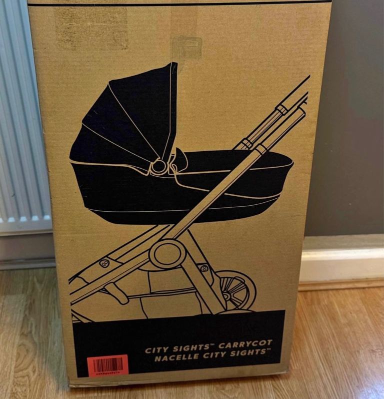 City Sights Carrycot - NEW, Unused