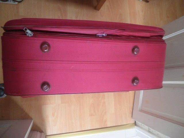 Red Paris Large Large Suitcase expandable Red Paris with 3 wheels