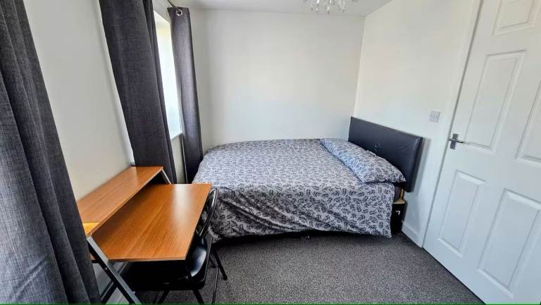 Double room, Furnished, Bills & WiFi inc, single person only, near Lidl's, bus stops