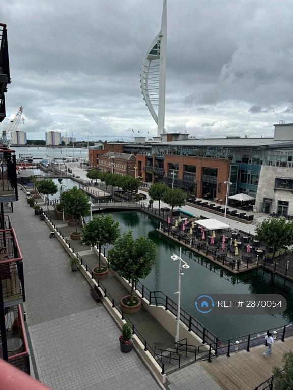 2 bedroom flat in The Canalside, Portsmouth, PO1 (2 bed) (#2870054)