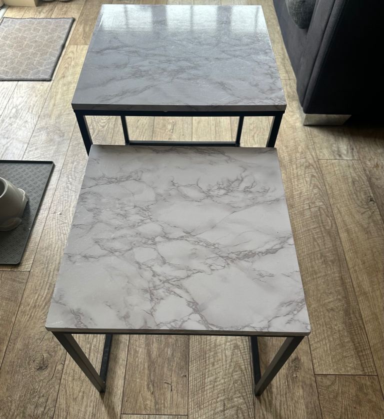 2 coffee tables
