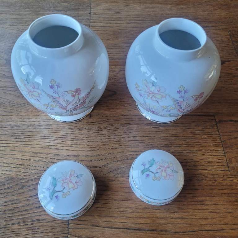 Pair Royal Winton Ceramic Ginger Jar Exotic Asian Bird vintage. 14cm