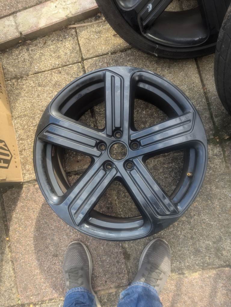 VW Scirocco r wheel 