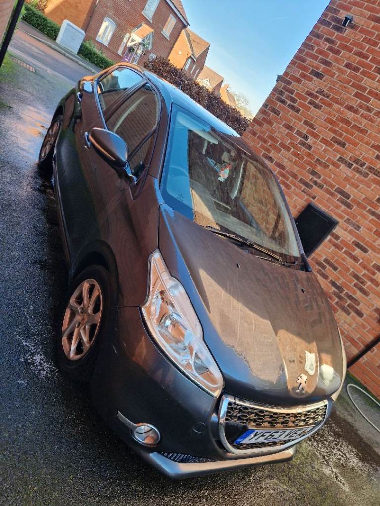 Peugeot, 208, Hatchback, 2013, Manual, 1199 (cc), 5 doors