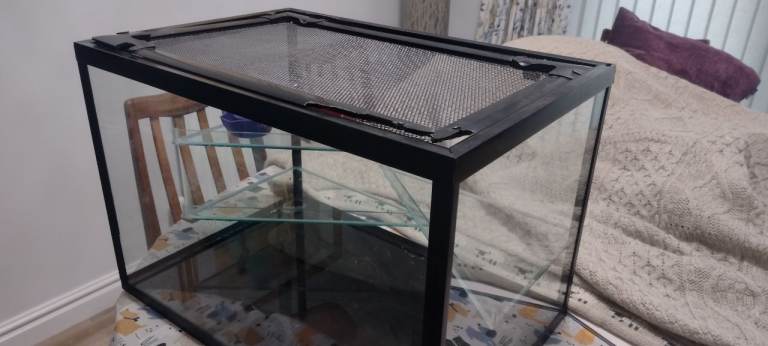 Metal/Glass Gerbilarium
