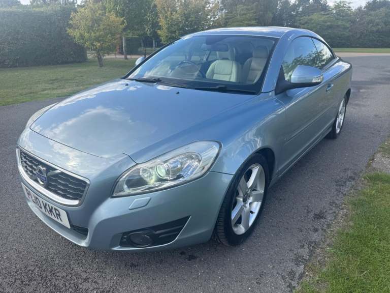 VOLVO C70 2.0 D3 SE Lux 2010