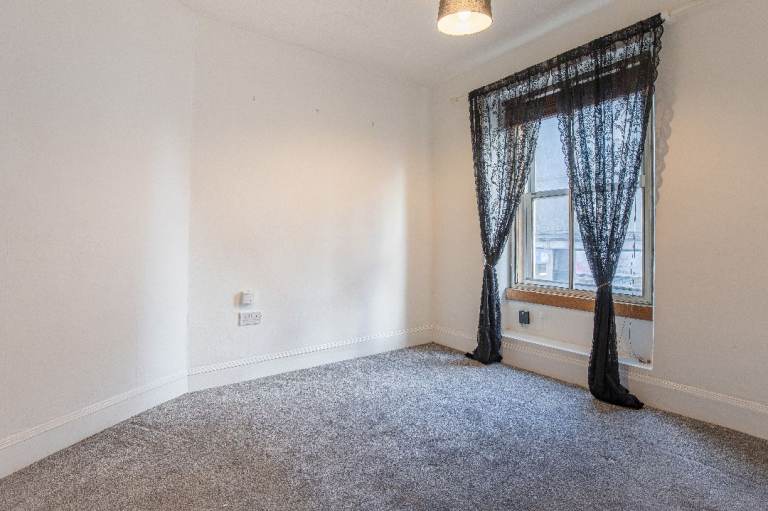 1 bed flat 