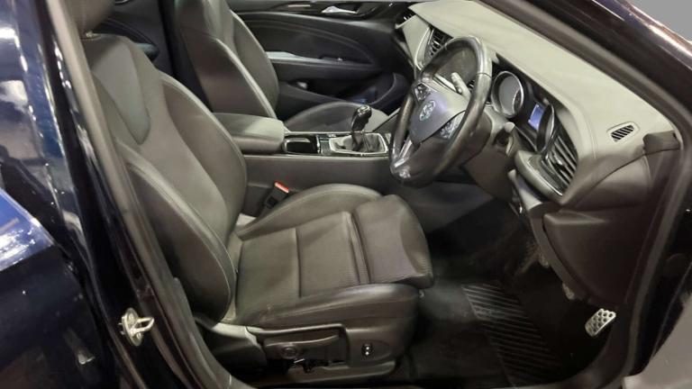 2018 Vauxhall Insignia 1.5T SRi Nav 5dr HATCHBACK PETROL Manual